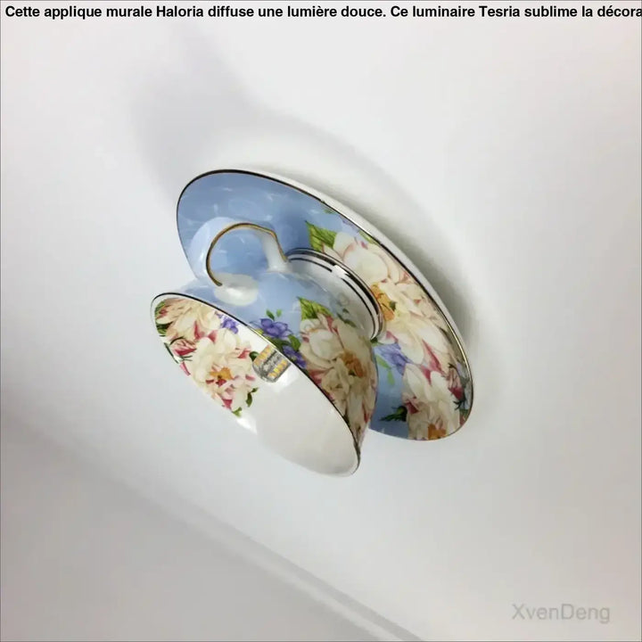 Luminaire plafonnier tassy en porcelaine délicate avec design ancien floral et lumière douce pour décoration élégante