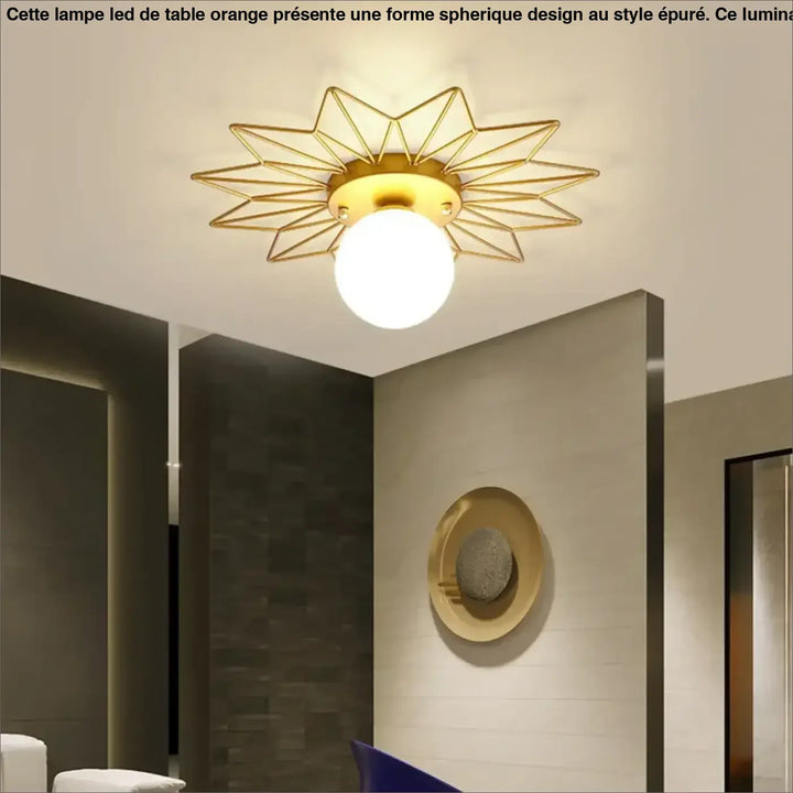 Plafonnier design spika en métal doré avec lumière étoilée et globe blanc rond pour un éclairage moderne