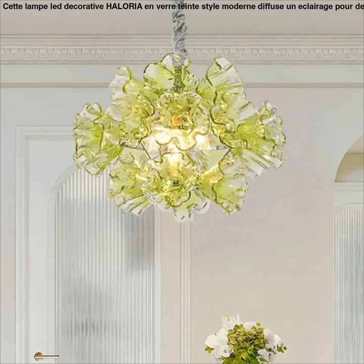 Suspension luminaire murano en verre translucide vert lime avec abat-jour ondulé pour une ambiance douce et élément décoratif élégante