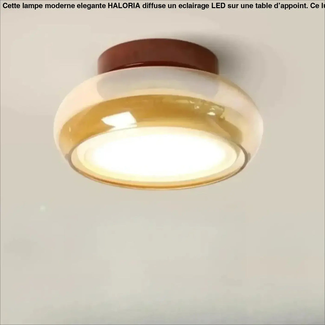 Luminaire plafonnier corine avec verre ambré chaud et socle en bois poli pour décoration intérieure à signature visuelle forte