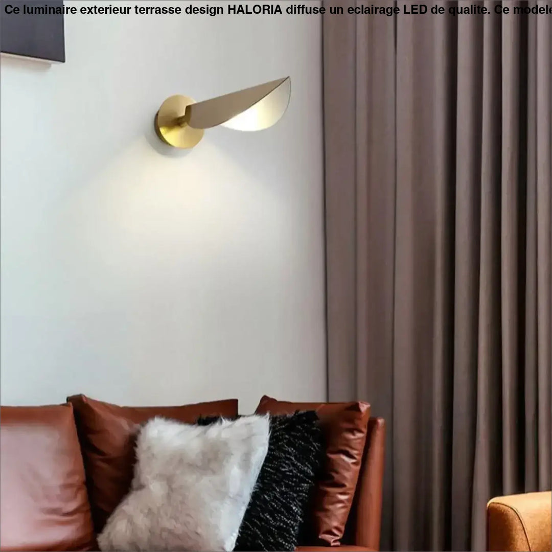 Luminaire extérieur terrasse design luminaire exterieur terrasse gold-toned modern wall sconce with sleek curved design