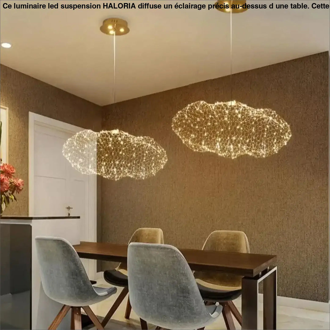 Luminaire led suspension haloria avec deux suspensions dorées en forme de nuage en fil métallique et leds blanc chaud
