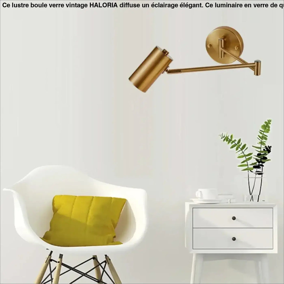 Lustre boule verre vintage en laiton avec spot mural ajustable à tête cylindrique et bras articulé haloria