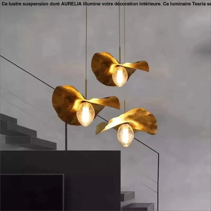 Lustre Suspension Doré Au Design Élégant Et Raffiné