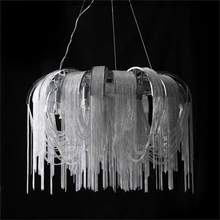 Suspension luminaire design dorée à chaînes lumineuses