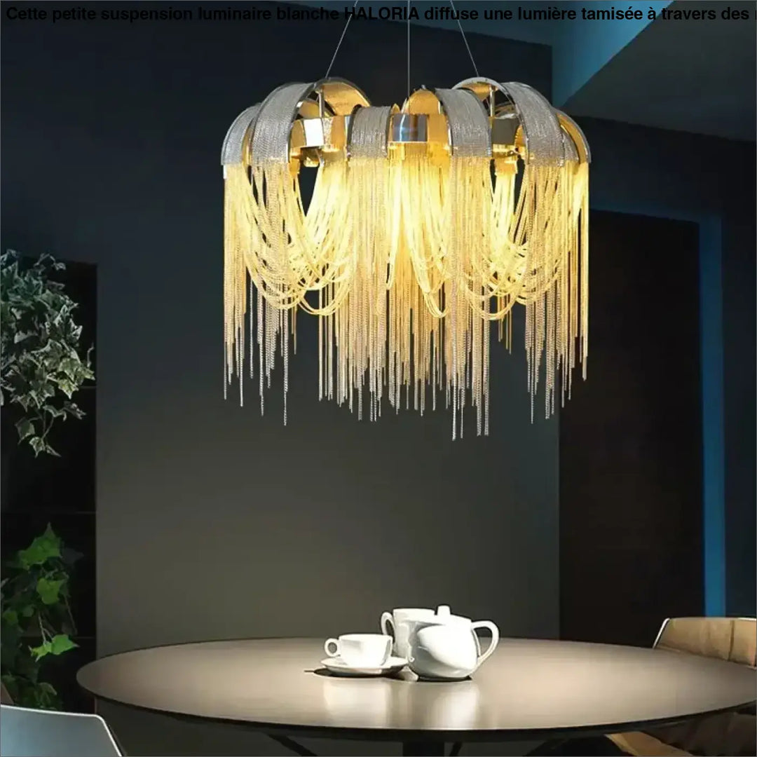 Suspension luminaire design dorée à chaînes lumineuses