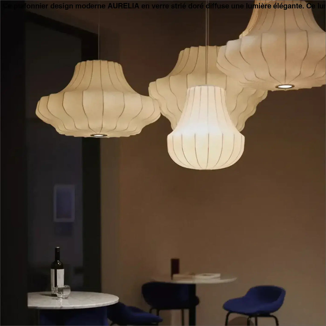 Suspension design élégante en tissu et métal sculpté