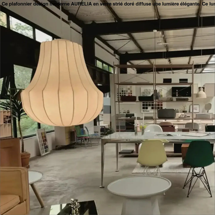 Suspension design élégante en tissu et métal sculpté