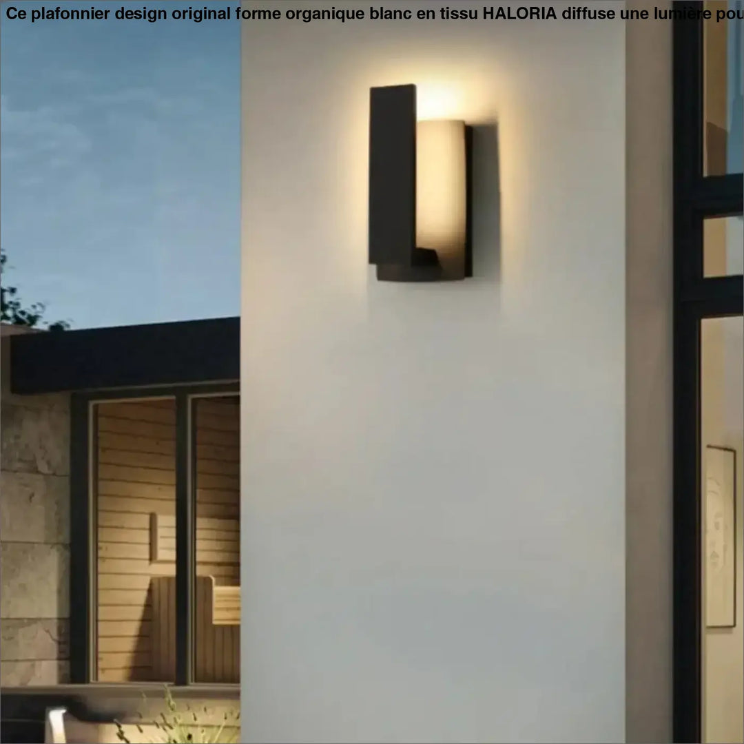 Applique murale façade contemporaine noire lumière diffuse

