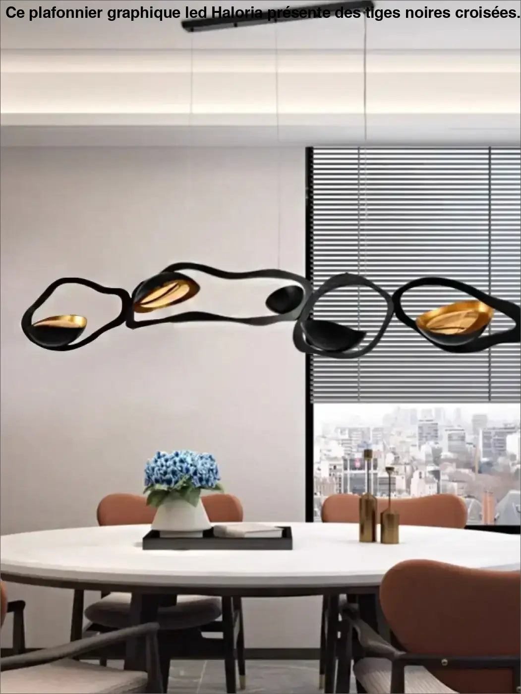 Suspension noire design sculpturale pour bureau ou salon

