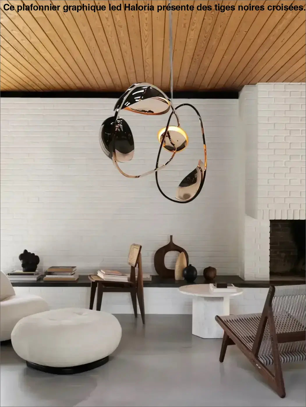 Suspension noire design sculpturale pour bureau ou salon

