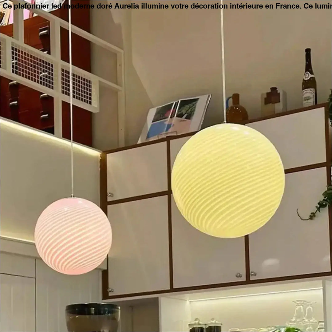 Suspension boule en verre design doux et contemporain chic