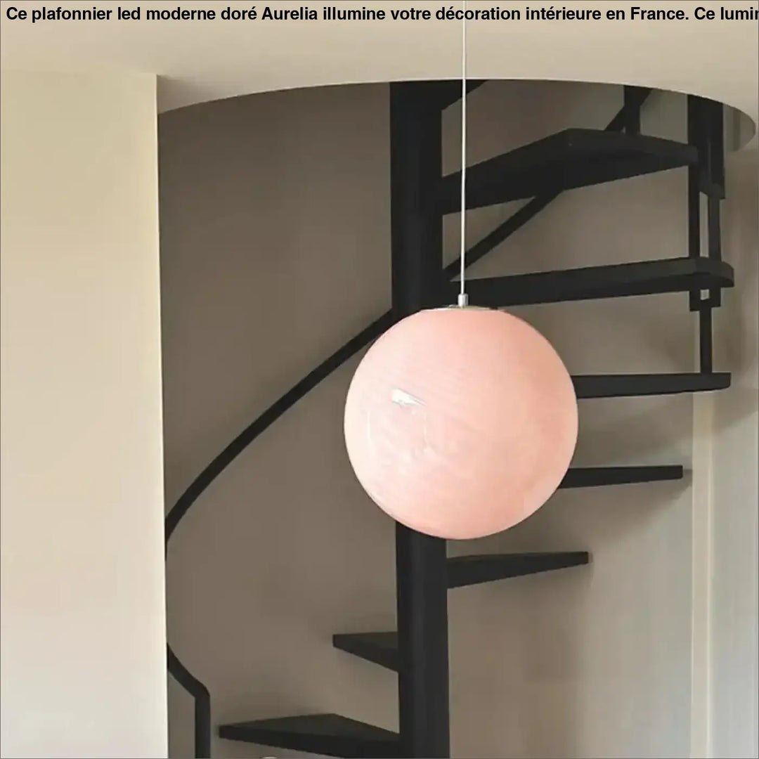 Suspension boule en verre design doux et contemporain chic