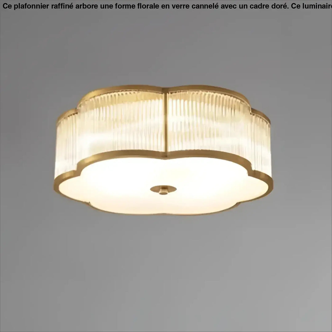 Luminaire plafonnier althea avec cadre doré et verre cannelé à panneaux givrés pour décoration intérieure moderne