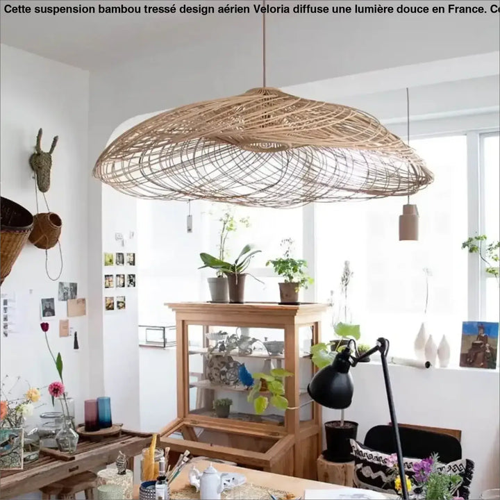 Suspension Bambou Tressé Design Aérien Forme Organique