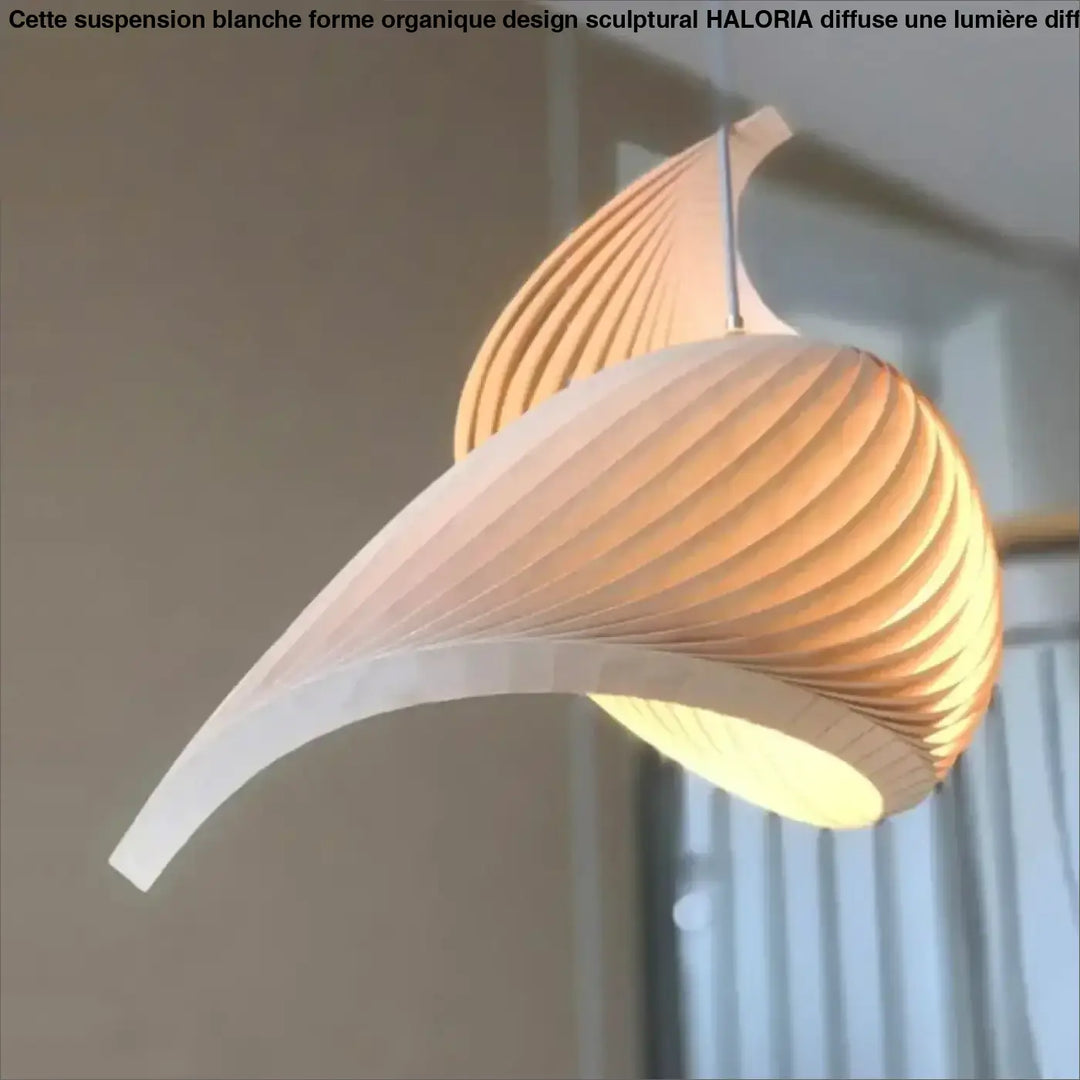 Suspension blanche forme organique design sculptural moderne

