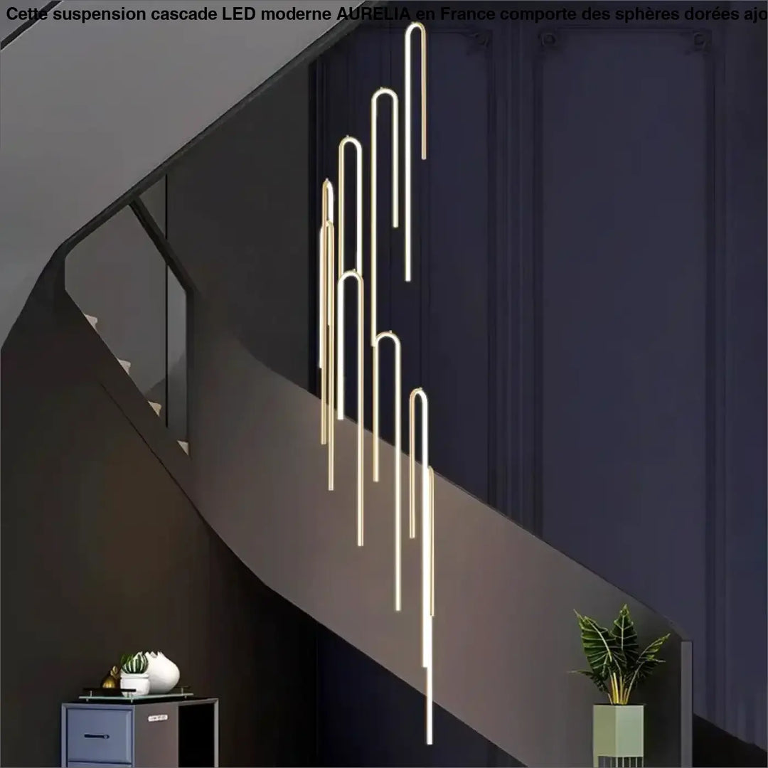 Suspension Cascade Cylindres Dorés Haut Plafond Moderne