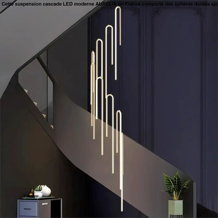 Suspension Cascade Cylindres Dorés Haut Plafond Moderne