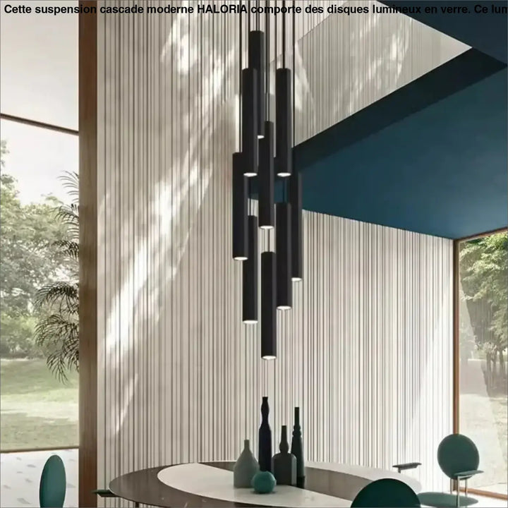 Suspension Cascade Moderne Cylindres Noirs Pour Escalier Chic