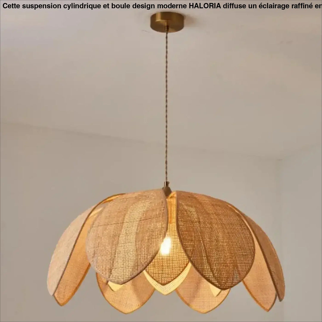 Suspension luminaire en tissu beige style artisanal élégant
