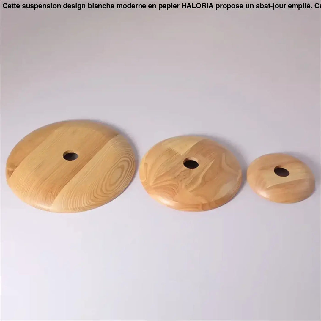 Suspension en bois naturel avec abat-jour rond style minimaliste
