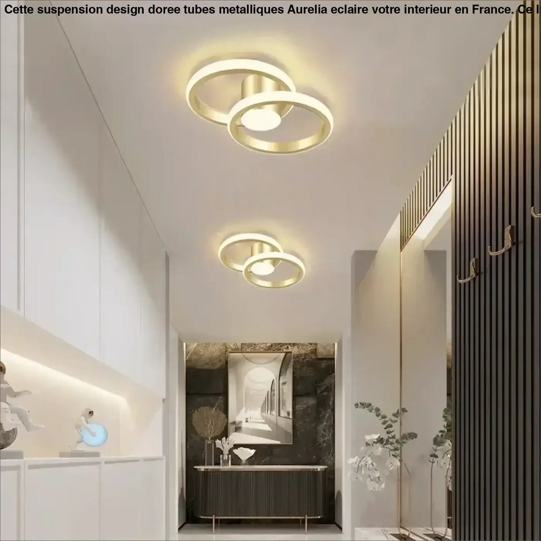 Plafonnier moderne minimaliste doré au design épuré et élégant