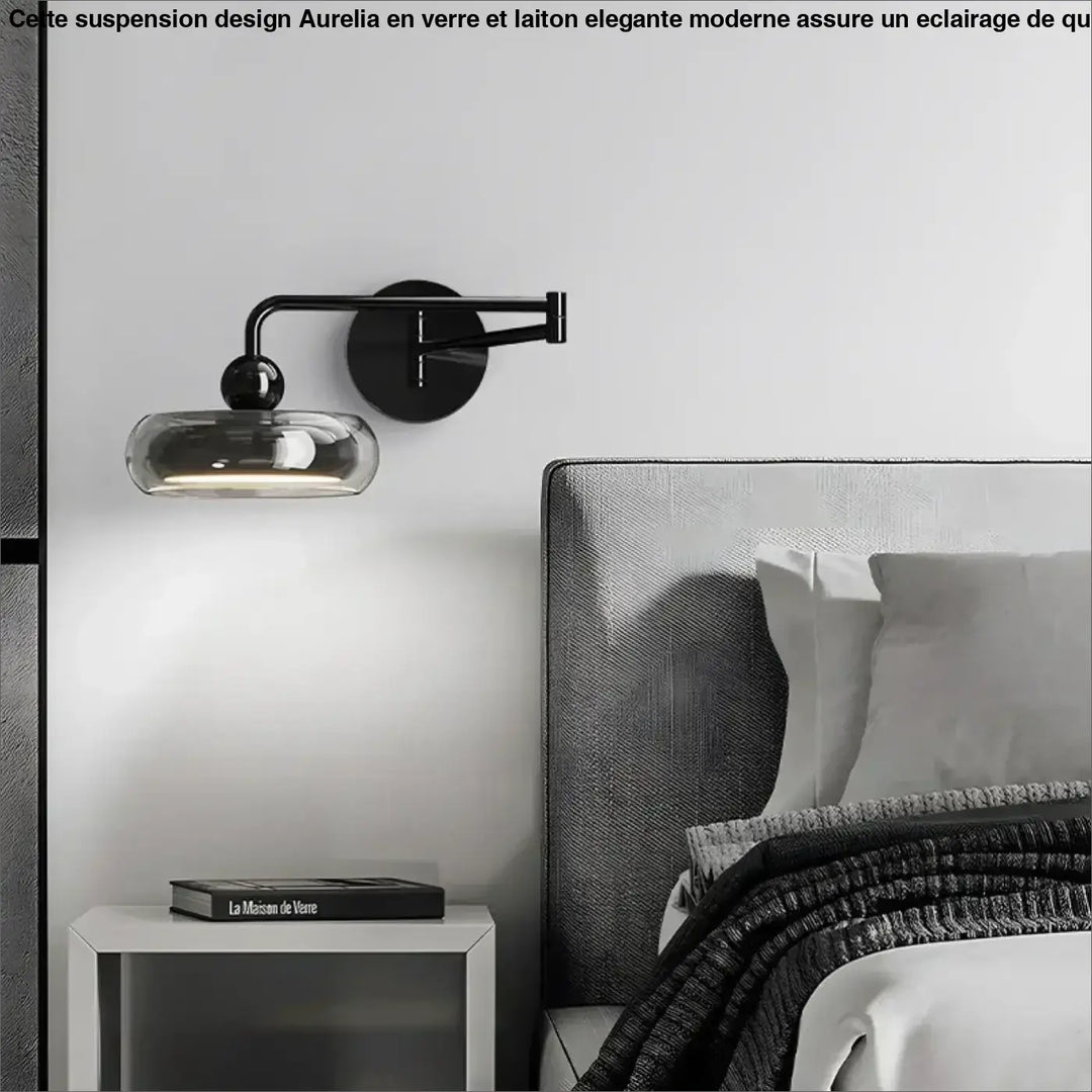 Applique Murale Chromée Avec Abat-Jour En Aluminium Transparent