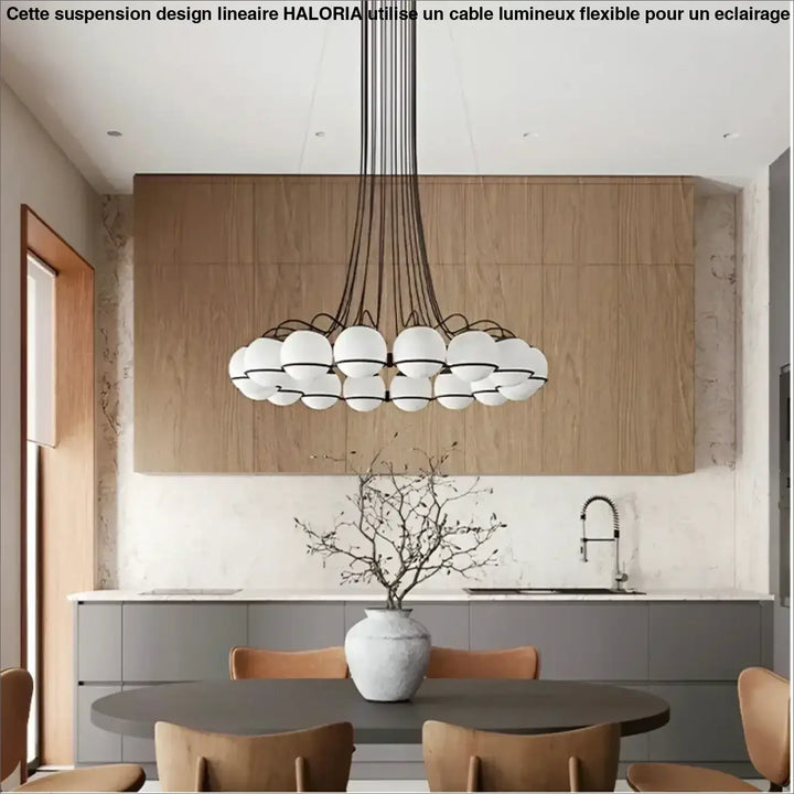 Suspension moderne en métal et globes en verre élégante