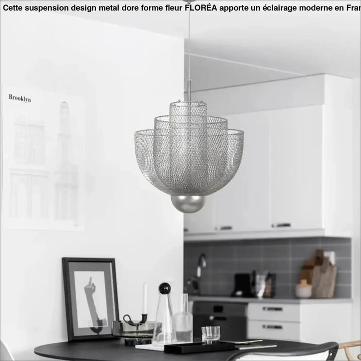 Suspension Design Métal Doré Forme Fleur Sculptée Moderne Élégante