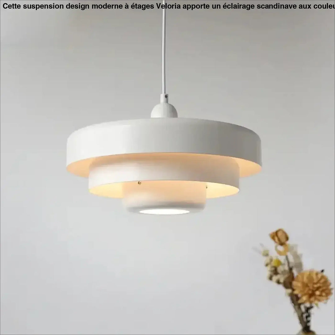 Suspension design moderne étages couleurs vives style scandinave