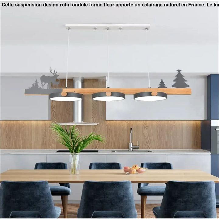 Suspension design rotin avec trois abat-jour circulaires noirs et découpes forestières en rotin ondule forme fleur boheme florea