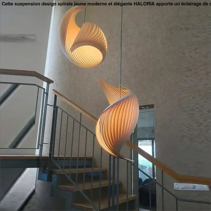 Suspension Design Spirale Jaune Moderne et Élégante


