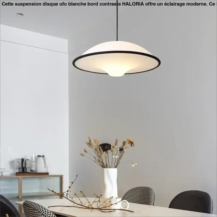 Suspension disque UFO blanche bord contrasté design moderne

