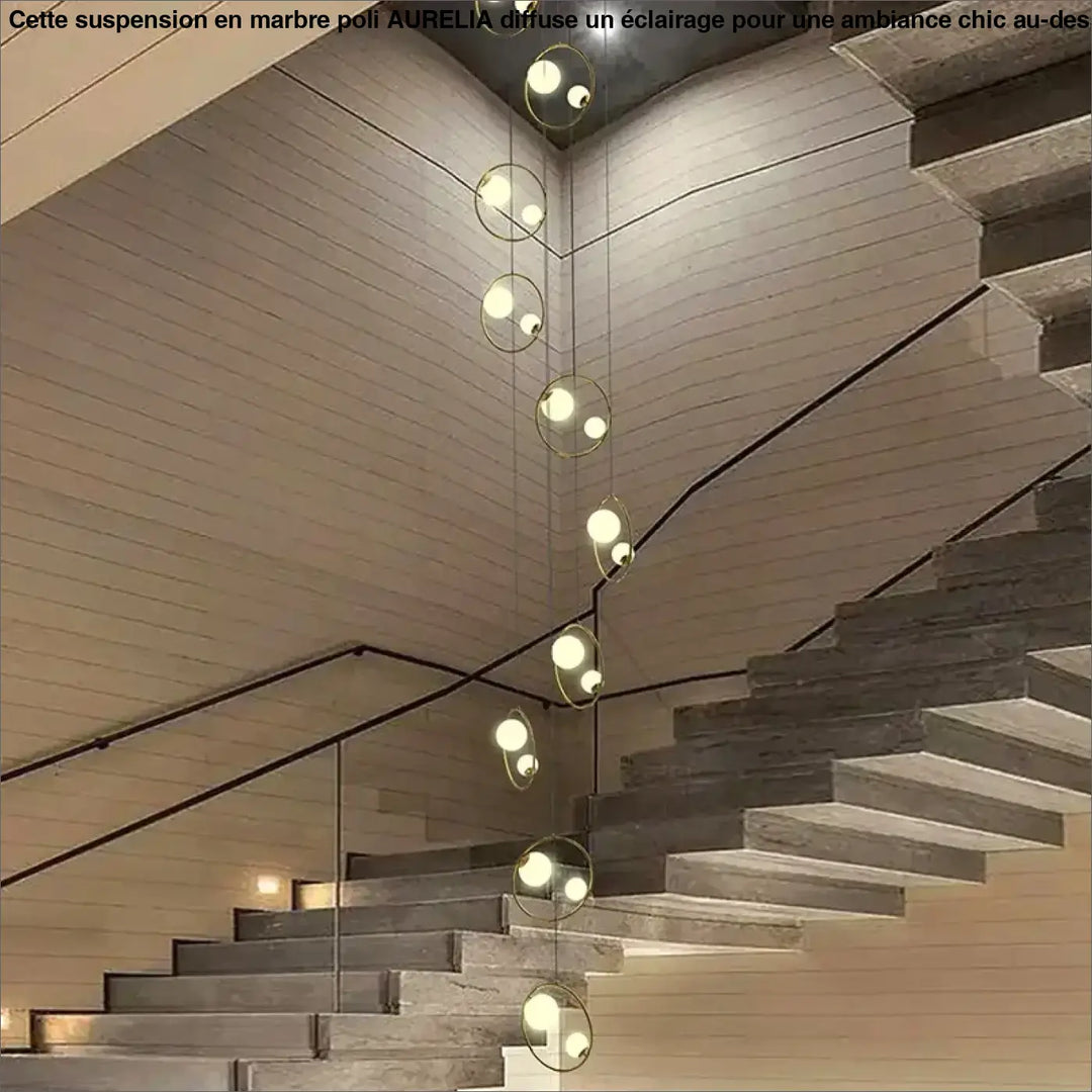 Suspension Cascade LED Moderne Avec Sphères Ajourées Chic Doré