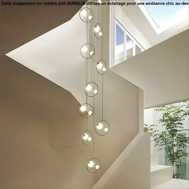Suspension Cascade LED Moderne Avec Sphères Ajourées Chic Doré