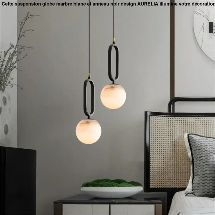 Suspension Globe Marbre Blanc et Anneau Noir Design Moderne Élégant