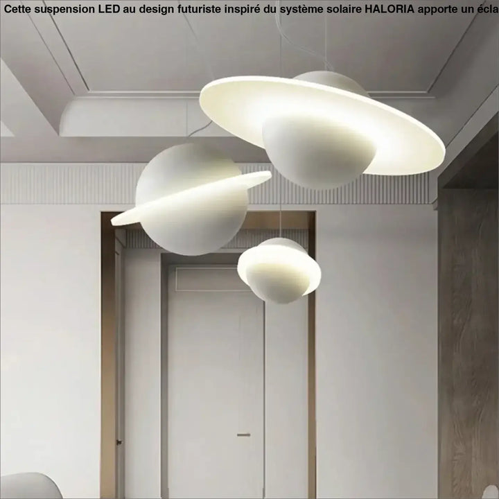 Suspension LED au design futuriste inspiré du système solaire

