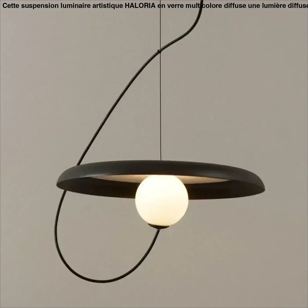 Suspension design moderne avec abat-jour rond et boule lumineuse

