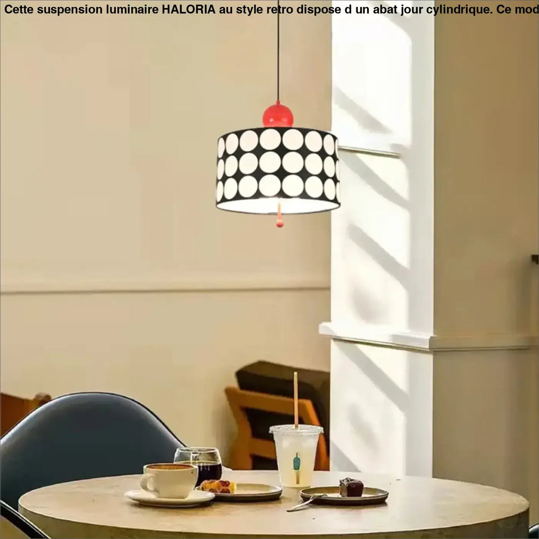 Suspension Luminaire au style rétro avec son abat-jour cylindrique

