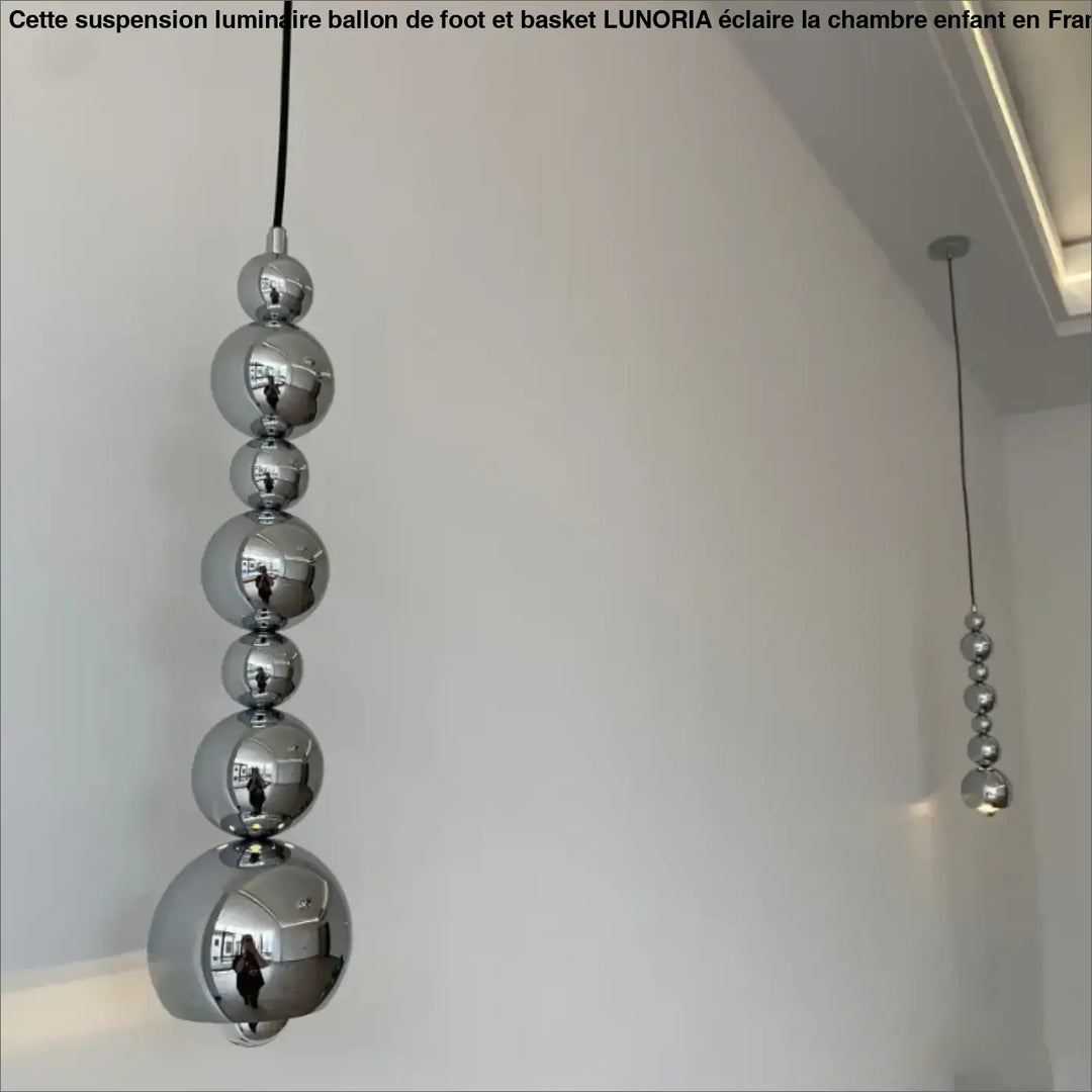 Suspension luminaire au style moderne en forme de totem vertical

