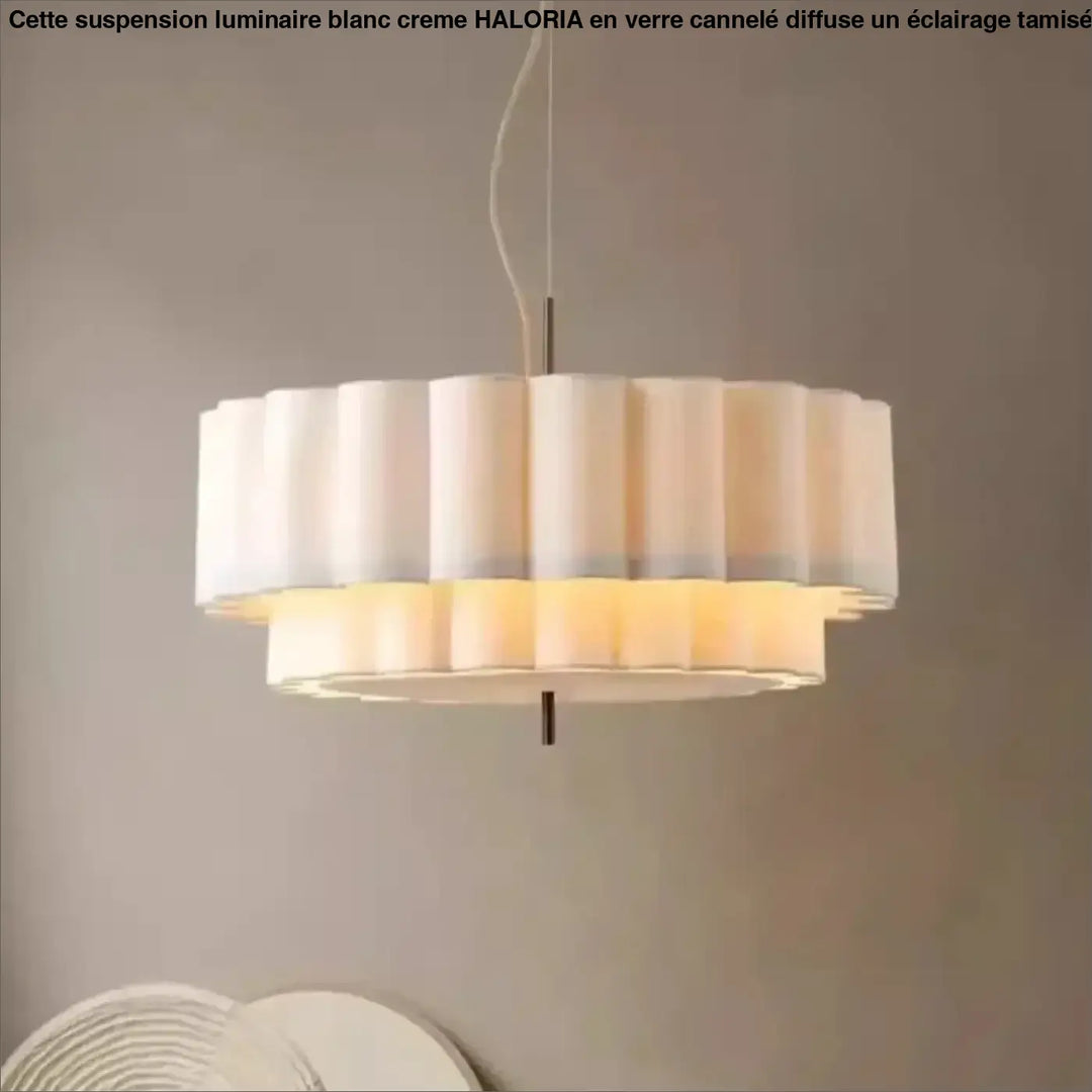 Suspension luminaire blanc crème en forme de cannelé moderne

