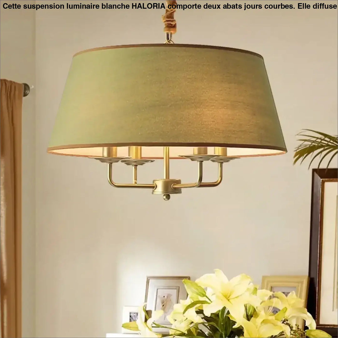 Suspension luminaire à abat jour vert et au support doré vintage

