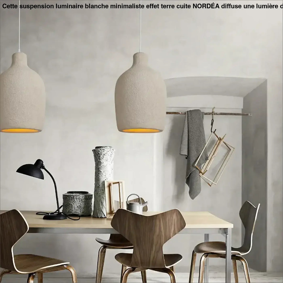 Suspension luminaire blanche minimaliste à l'effet terre cuite

