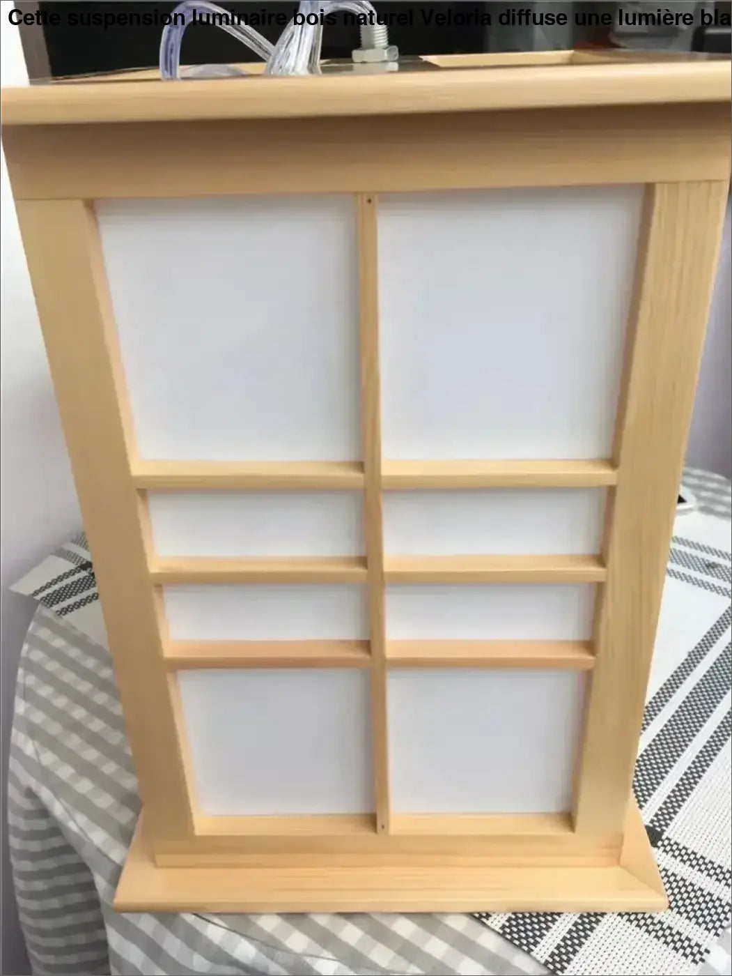 Suspension design en bois pour intérieur zen élégante