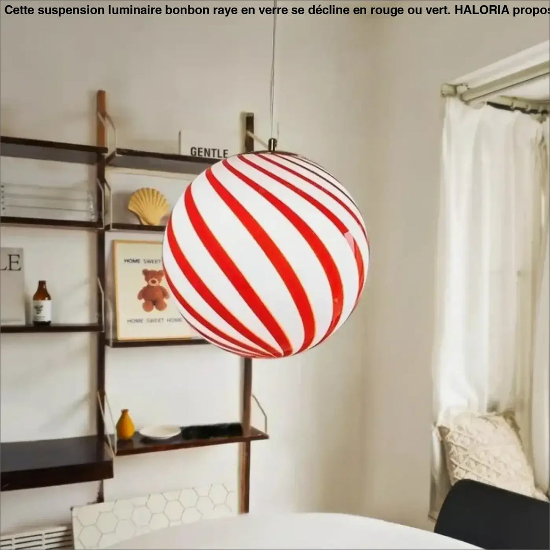 Suspension luminaire bonbon rayé disponible en rouge ou vert

