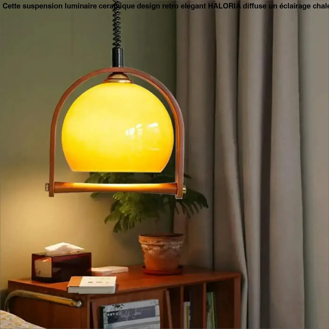 Suspension Design Demi Sphère Jaune Ambre Et Métal Style Élégant