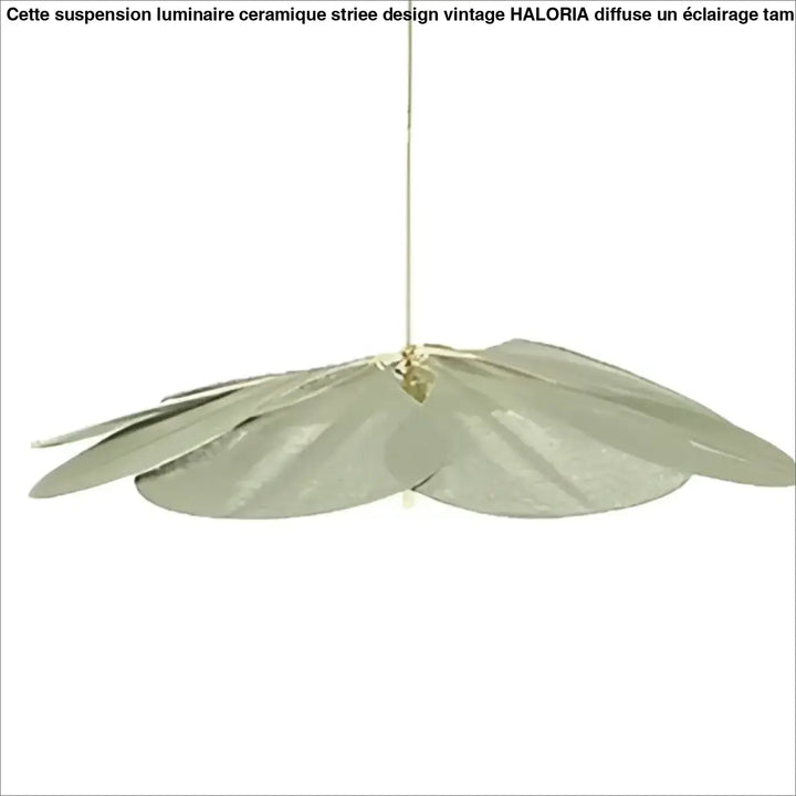 Suspension luminaire design aérienne en pétales au style moderne