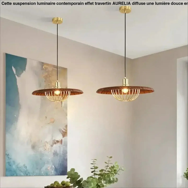 Suspension luminaire en bois et métal doré avec abat-jour rond chic