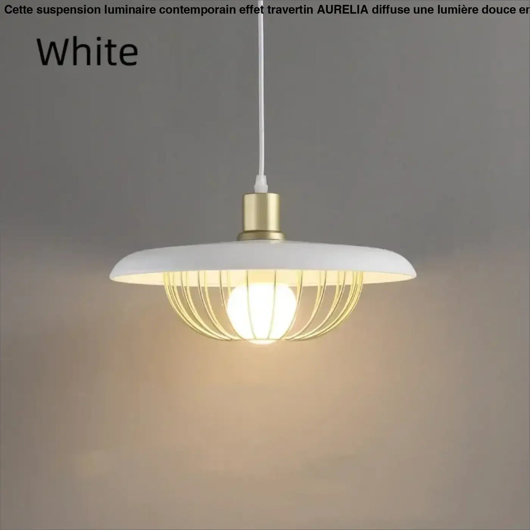 Suspension luminaire en bois et métal doré avec abat-jour rond chic