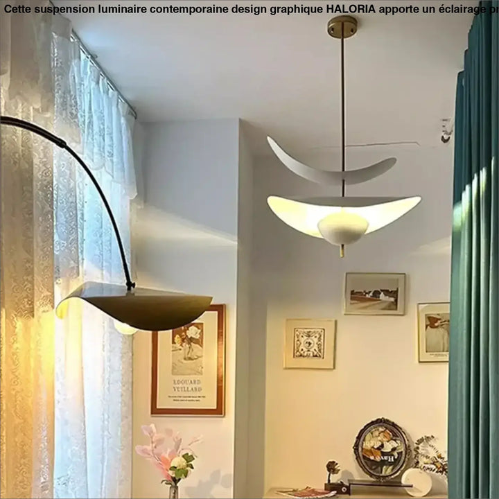 Suspension luminaire contemporaine haloria blanche avec design graphique superposé et lueur chaleureuse moderne
